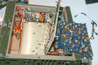 AM-7176A VHF/UHF
                  RF Amplifier