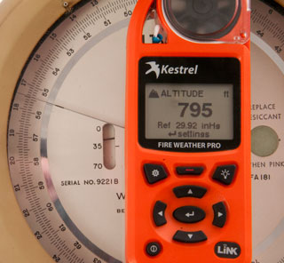 Wallace &
                        Tiernan FA 181 Altimeter