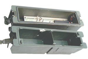 PRC-104
                        Battery Box CY-7875 opened