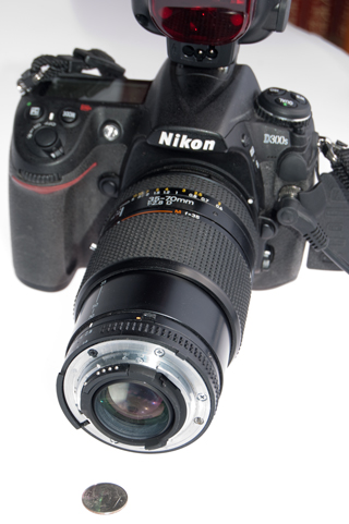Nikon D300s -
                    Lens Reversing Ring 62mm - Nikon 35-70mm Lens