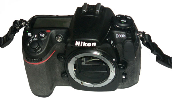 Nikon D300s Front