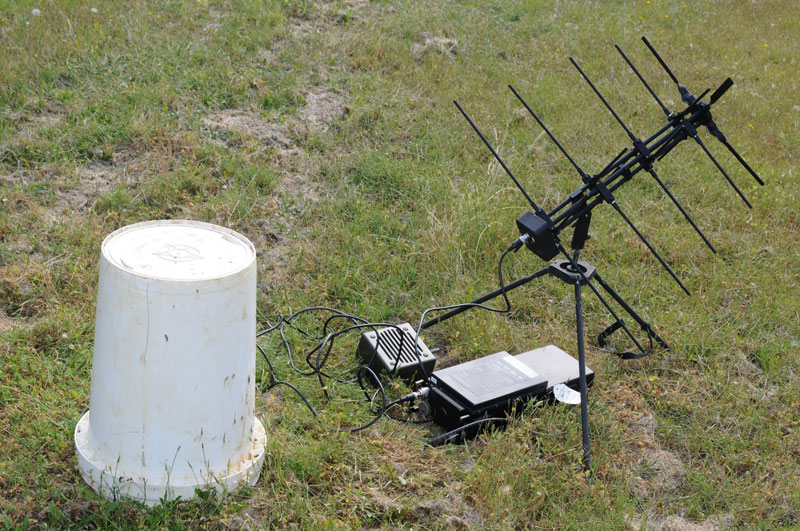 LST-5B
                SATCOM radio w/ D&M C152-1-1 Antenna in Field