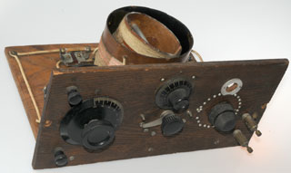 One Tube Radio
                    Front