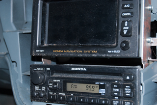 2000 Honda
                  Oddyssey Radio showing an FM station