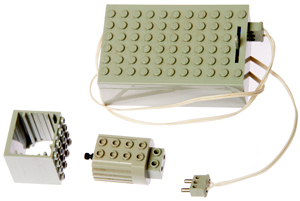 Lego First
                    Generation 3-C Cell Battery Box & Motors
                    (connection cables missing)