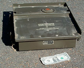 CY-947/PRD-1
                  Battery Box