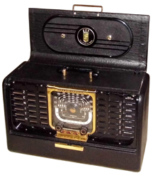 Zenith Trans-Oceanic G-500 Portable Radio